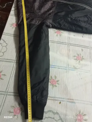 Chaqueta con capucha hombre