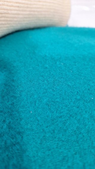 Bufandas nuevas beige, rosa y verde.