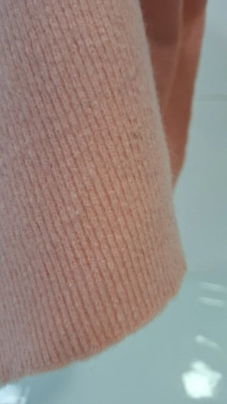 Bufandas nuevas beige, rosa y verde.