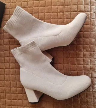 Botines calcetín beige