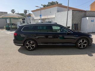 Volkswagen Passat Variant R-Line 2.0 200cv