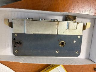 Cerradura Puerta Arcu , caja central 509 derecha