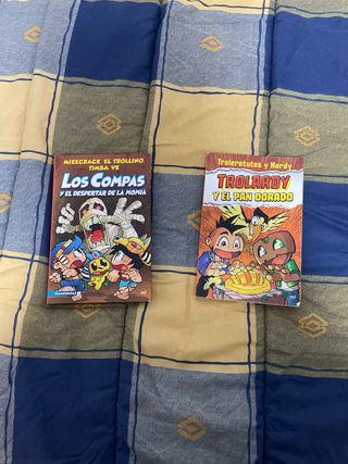 14 libros: Los compas, TheGrefg, naruto, trolardy