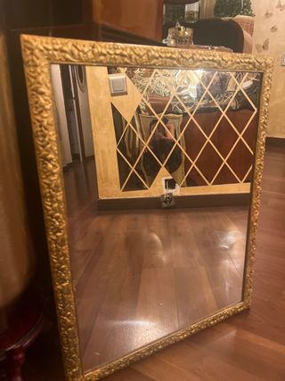 Espejo decorativo dorado