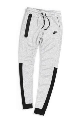 Conjunto chándal Nike Tech gris y negro