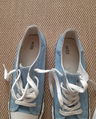 Zapatillas Lona Azul y Blanca