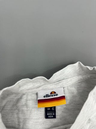 Camiseta Ellesse Gris y Blanca