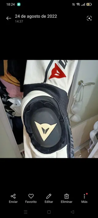 Mono de moto Dainese blanco y negro