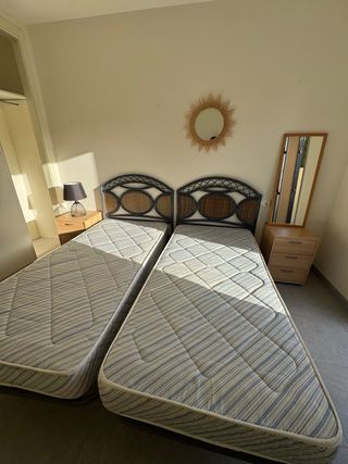 2 Camas 90 + Mesitas de Noche