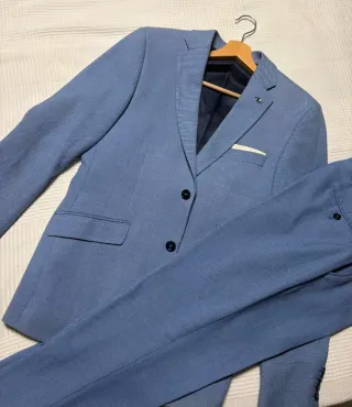 Traje juvenil JVZ azul talla M