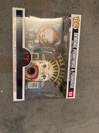 Funko Pop! Demonic Pennywise & Funhouse 10
