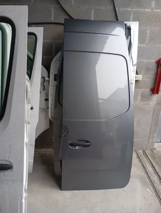 Puertas MAN y Sprinter nuevas