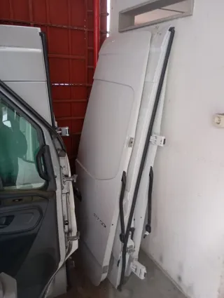 Puertas MAN y Sprinter nuevas
