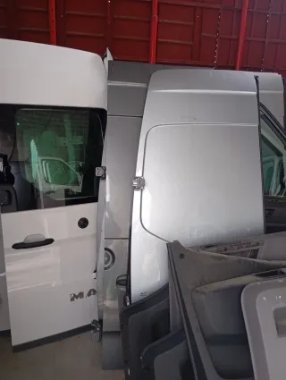 Puertas MAN y Sprinter nuevas