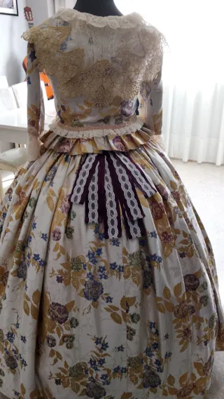 Vestido de Fallera Multicolor  con zapatos