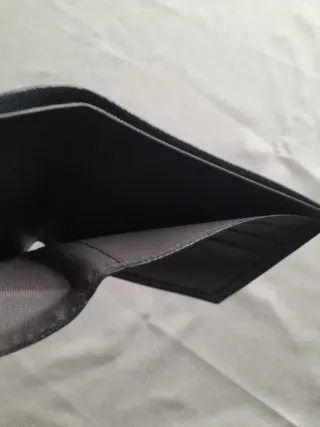 Cartera de hombre de cuero negra