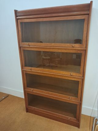 Librería de madera maciza 4 estantes.