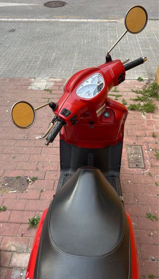 Kymco Like 50 Roja Scooter Automática