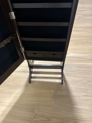 Espejo joyero de pie