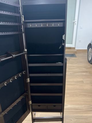 Espejo joyero de pie