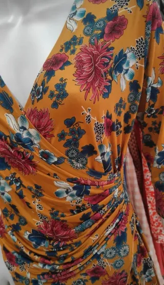 Vestido estampado floral talla L