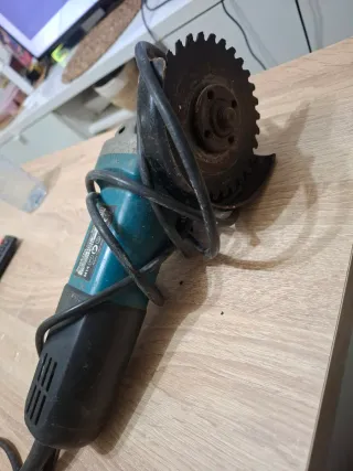 Radial con disco de corte