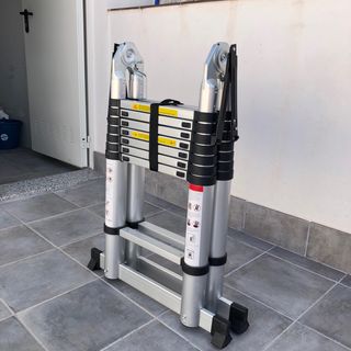 Escalera Telescópica 5M a estrenar