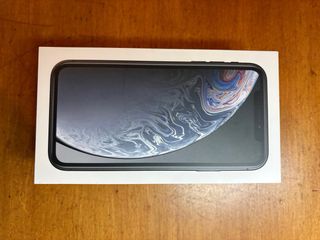 iPhone XR 64GB con caja y accesorios