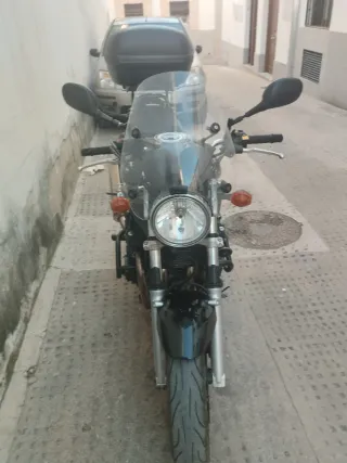 Suzuki Bandit 650 Negra.