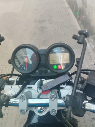Suzuki Bandit 650 Negra.