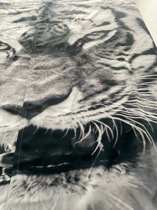 Cortinas con estampado de león