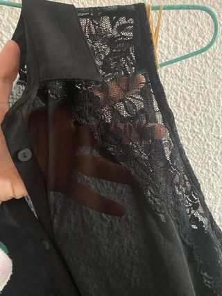Camisa H&M encaje sin mangas