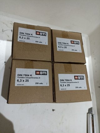 Tornillos autoperforantes DIN 7504 K 6,3x251000-to