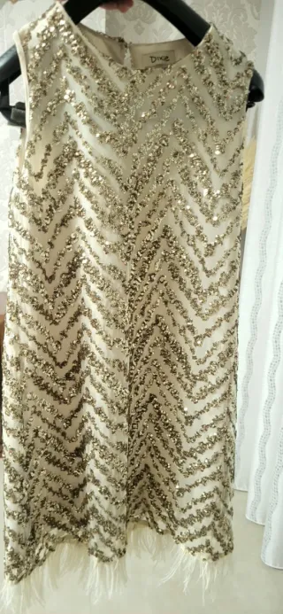 Vestido fiesta lentejuelas y plumas