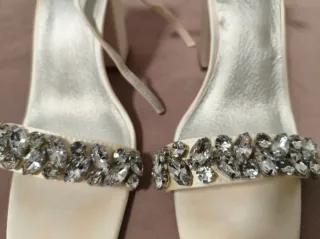 Zapatos de novia talla 38 blanco roto