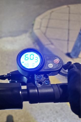 Patinete Eléctrico Bongo Y65  con jp Negro