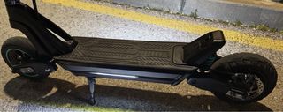 Patinete Eléctrico Bongo Y65  con jp Negro