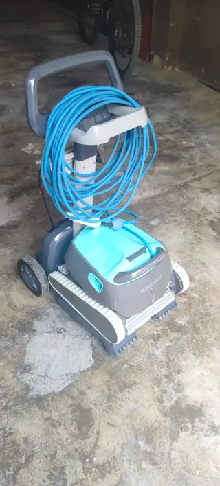Robot limpiafondos Dolphin