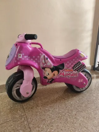 Moto correpasillos Minnie Mouse Disney