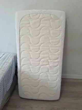 Colchón cuna blanco