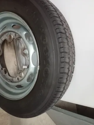 Rueda VW escarabajo con llanta de 5 agujeros