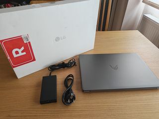 Portátil LG Ultra 17U70Q 17"
