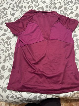 Camiseta deportiva granate Quechua Talla M