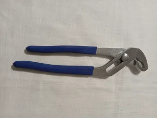 Llave de fontanería grande