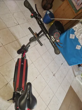 Patinete Eléctrico con Asiento y Luces