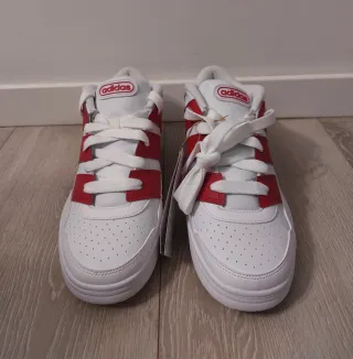 Zapatillas Adidas Blancas y Rojas Talla 44 Nuevas