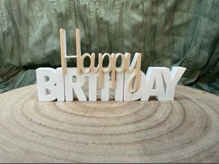 Scritta Happy Birthday decorativa