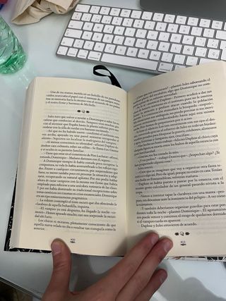 Libro La puerta oscura el viajero David Lozano
