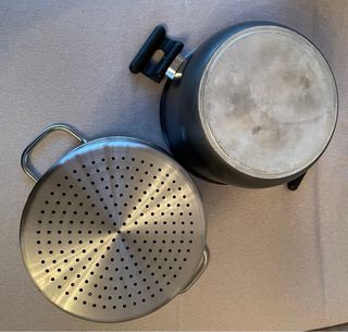 Pentola con scolapasta integrato usata pochissimo