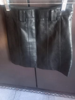 Falda efecto piel Stradivarius T-34